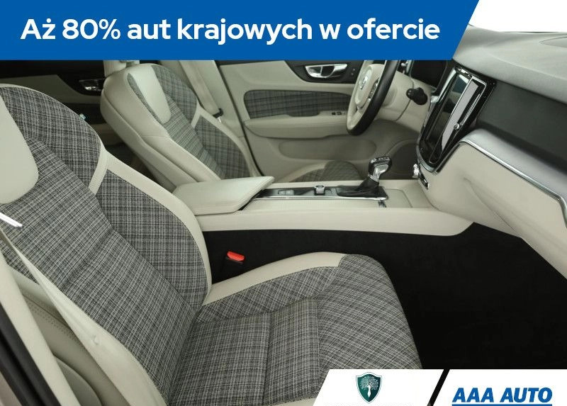 Volvo V60 cena 84000 przebieg: 190117, rok produkcji 2018 z Michałowo małe 436